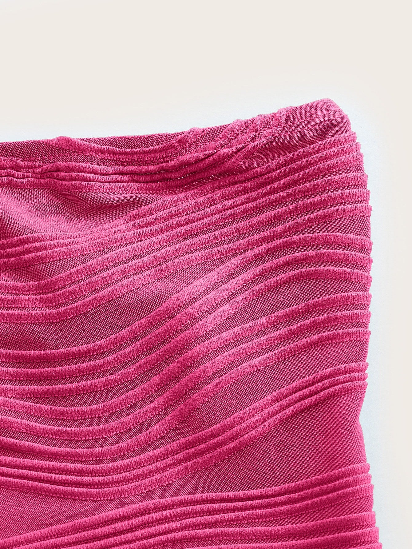 Cropped Wave Rose